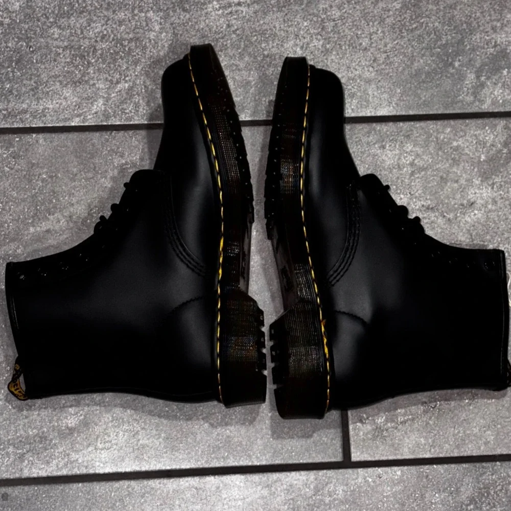 Dr. Martens 1460 Boot Unisex Men 9 Women 10 Black Smooth N€W Leather $180